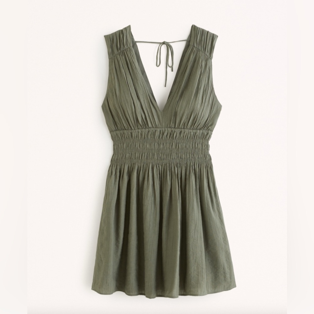 Abercrombie & Fitch Smocked Plunge Crinkle Women’s Sleeveless Mini Dress Size S - Picture 1 of 8